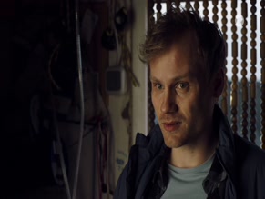 ZOE MOORE in MUTTER, KUTTER, KIND (2022)