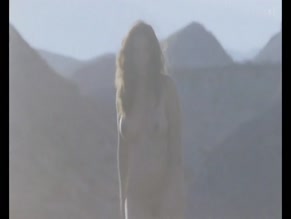 LUCIE LUCAS in QUANTIC LOVE