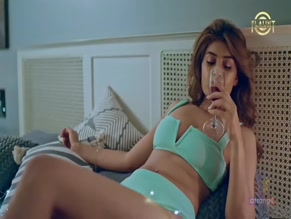 HEMANSHI RUPAREL in FLAUNT(2023)