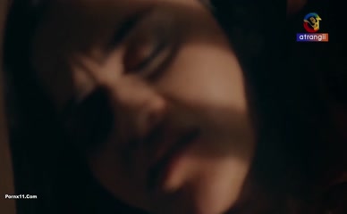 NAVINA BOLE,PRAJAKTA DUSANE NUDE/SEXY SCENE IN CHUMBAK