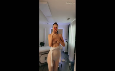 ELSIE HEWITT NUDE/SEXY SCENE IN ELSIE HEWITT'S SEXY BREAST SHOWOFF