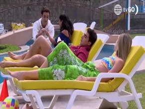 GUADALUPE FARFAN in AL FONDO HAY SITIO (2009)