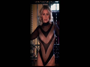 PAIGE VANZANT in PAIGE VANZANT NUDE PHOTOSHOOT SHOWING HER NUDE BUTT