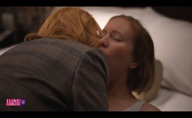 HANNAH EINBINDER,CHRISTINA HENDRICKS NUDE/SEXY SCENE IN HACKS