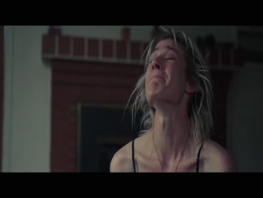 GRACE GLOWICKI in SUCK IT UP (2017)