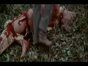 LYNDA STONER in TURKEY SHOOT (1982)