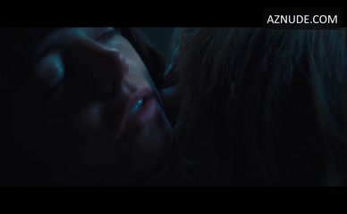 EMMA STONE in BATTLE OF THE SEXES
