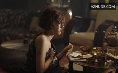 LIV LISA FRIES NUDE/SEXY SCENE IN BABYLON BERLIN