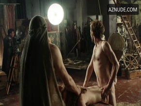 FRANZISKA HOLITSCHKE NUDE/SEXY SCENE IN BABYLON BERLIN