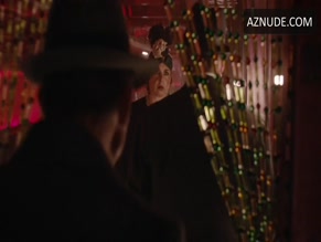 SOPHIE PFENNIGSTORF in BABYLON BERLIN