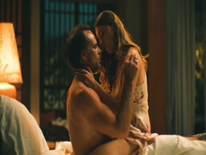 AIMEE-LOU WOOD in THE WHITE LOTUS (2021-)