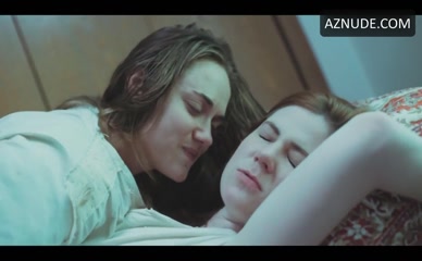 ALICE KREMELBERG,SONJA O'HARA NUDE/SEXY SCENE IN DOOMSDAY