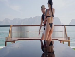 JENN ROSA in SEM BREAK