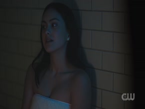 CAMILA MENDES NUDE/SEXY SCENE IN RIVERDALE