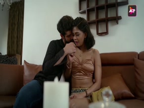 SAKSHI PRADHAN NUDE/SEXY SCENE IN QATIL HASEENA