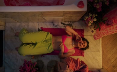 SOFYA GERSHEVICH NUDE/SEXY SCENE IN RAZOCHAROVANNYE