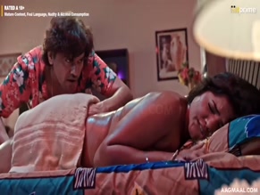 BHARTI JHA NUDE/SEXY SCENE IN BALLU RANGEELA