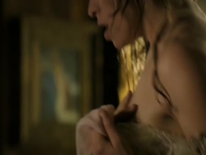 MARIE LOCKER in DER CLAN - DIE GESCHICHTE DER FAMILIE WAGNER (2013)