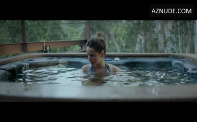 JUANITA RINGELING NUDE/SEXY SCENE IN SHORTWAVE