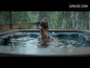 JUANITA RINGELING NUDE/SEXY SCENE IN SHORTWAVE