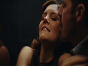 ANNABEL SCHOLEY in THE COUPLE NEXT DOOR (2023)