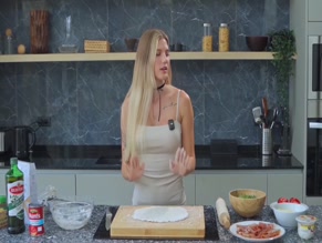 ANASTANGEL NUDE/SEXY SCENE IN ANASTANGEL COOKING PIZZA