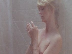 GOLDIE HAWN in BEST FRIENDS