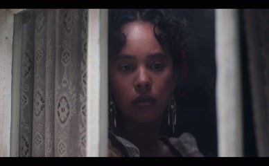 ALISHA BOE NUDE/SEXY SCENE IN THE BUCCANEERS