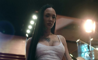 LA JOAQUI NUDE/SEXY SCENE IN ANIMAL LOVE