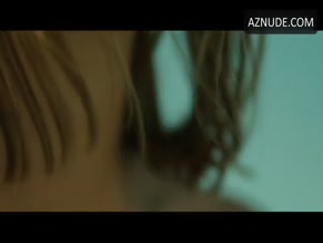 LOLA KIRKE in FREE THE NIPPLE (2014)