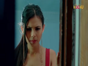 ANKITA DAVE NUDE/SEXY SCENE IN MERE ANGANE MAIN