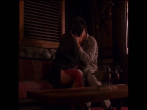 JOAN CHEN NUDE/SEXY SCENE IN TWIN PEAKS