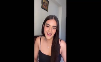 KAVYA THAPAR NUDE/SEXY SCENE IN KAVYA THAPAR INSTAGRAM LIVE