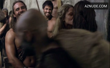 LUNA RIOUMINA NUDE/SEXY SCENE IN SPARTACUS