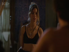 BERTA RUIZ NUDE/SEXY SCENE IN JO MAI MAI