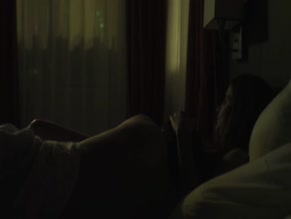 CHLOE SCHMUTZ in CHACUN SA NUIT(2012)