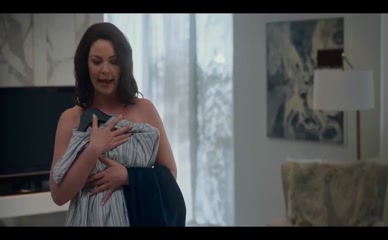 KATHERINE HEIGL NUDE/SEXY SCENE IN FIREFLY LANE