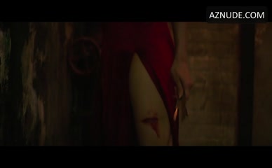 SOFIA BOUTELLA NUDE/SEXY SCENE IN HOTEL ARTEMIS