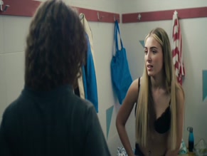CARLA DOMINGUEZ in FISICA O QUIMICA: LA NUEVA GENERACION (2025)