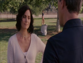 CARRIE-ANNE MOSS in LOVE HURTS (2009)
