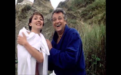 RENATE SCHMIDT,MICHELE MARIAN NUDE/SEXY SCENE IN GELB IST NICHT NUR DIE FARBE DER SONNE