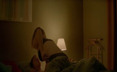 ZOE TAPPER NUDE/SEXY SCENE IN ZOO