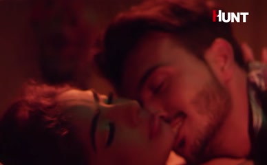 AAYUSHI JAISWAL NUDE/SEXY SCENE IN PINKY DARLING