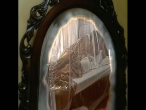 BETIANA BLUM NUDE/SEXY SCENE IN CONVIVENCIA