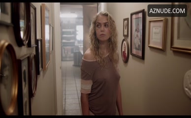 PENELOPE MITCHELL NUDE/SEXY SCENE IN BETWEEN WORLDS