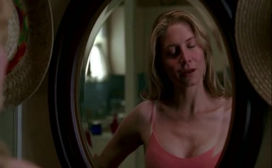 ELIZABETH MITCHELL in Lost