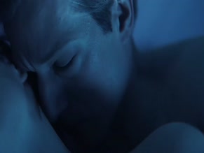 YANA GURYANOVA NUDE/SEXY SCENE IN KAK VYITI ZAMUZH. INSTRUKTSIYA