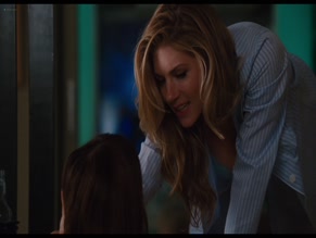 KATHERYN WINNICK in LOVE AND OTHER DRUGS(2010)