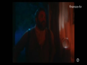 EPONA GUILLAUME in ROUGE