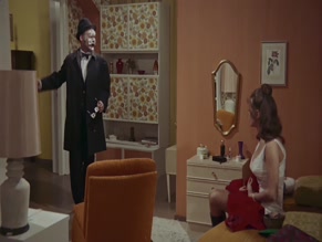 MICHAELA MAY in LA GUIGNE L'EMPORTE (1971)